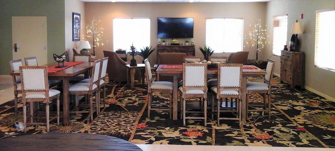 Crystal City Sagebrush Hotel מראה חיצוני תמונה